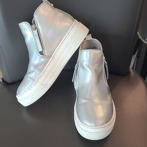 Steve Madden Kids Shimmering Silver Sneakers